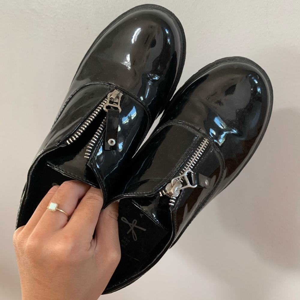creepers style zipper shoes!